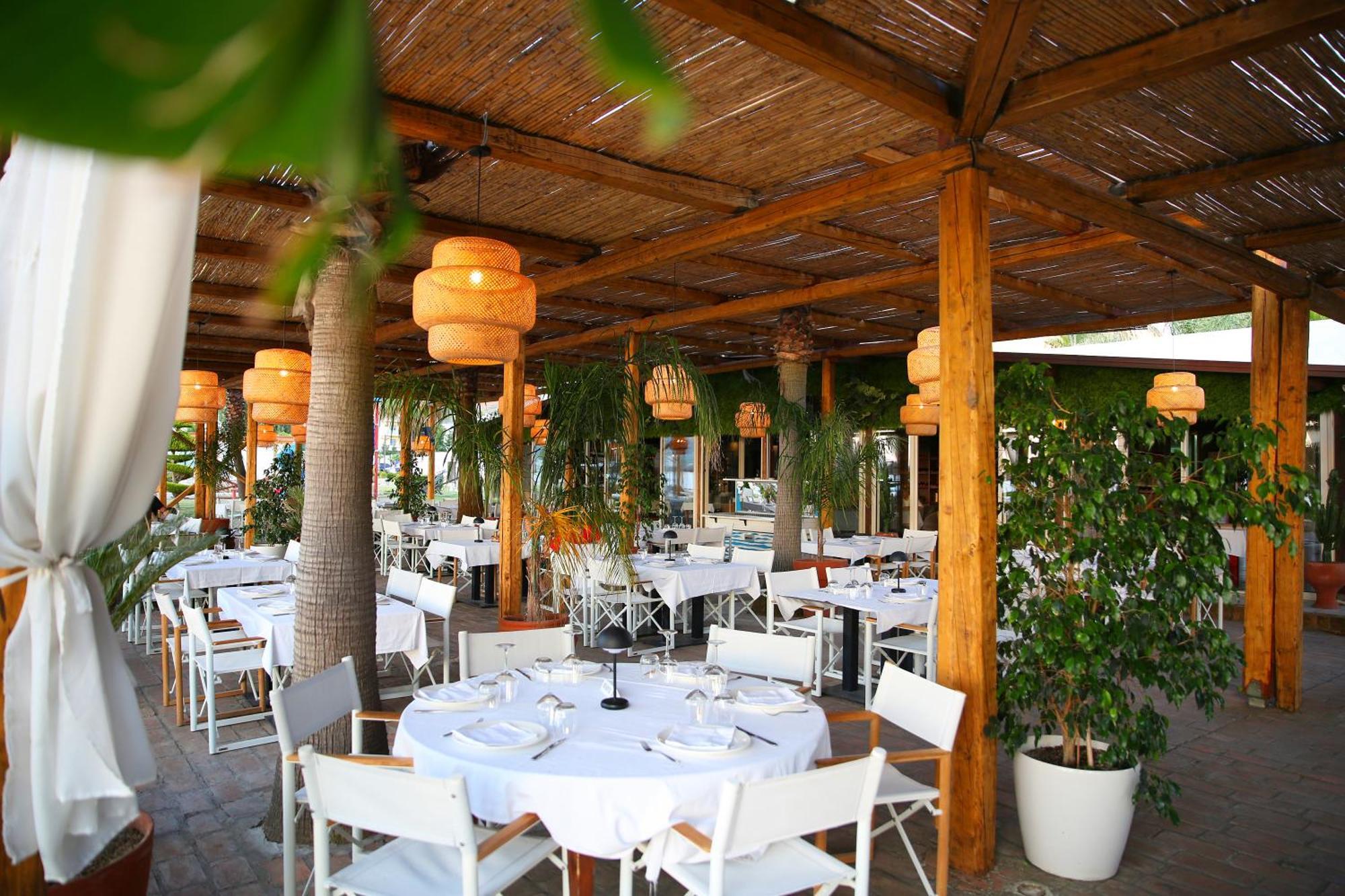 Oricon Coast Luxury Resort Bashkia e Orikumit Exteriör bild